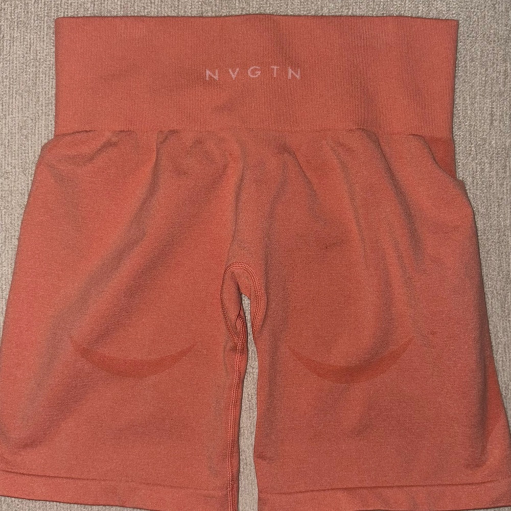 NVGTN Peach Contour Seamless Shorts